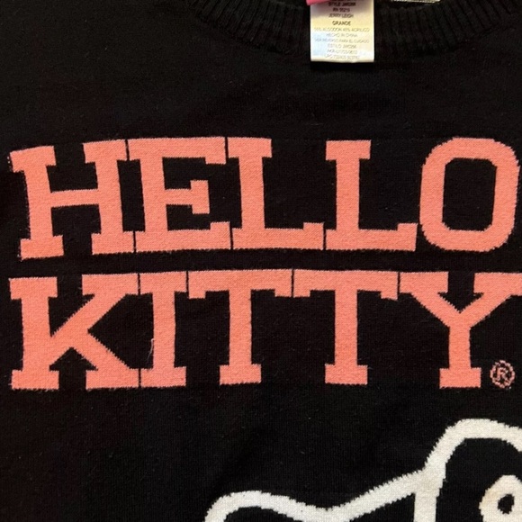 SANRIO HELLO KITTY Classic Knit Sweater Crewneck Long Sleeve Size Small NWOT - Picture 4 of 12
